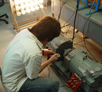 直流モータの負荷特性測定